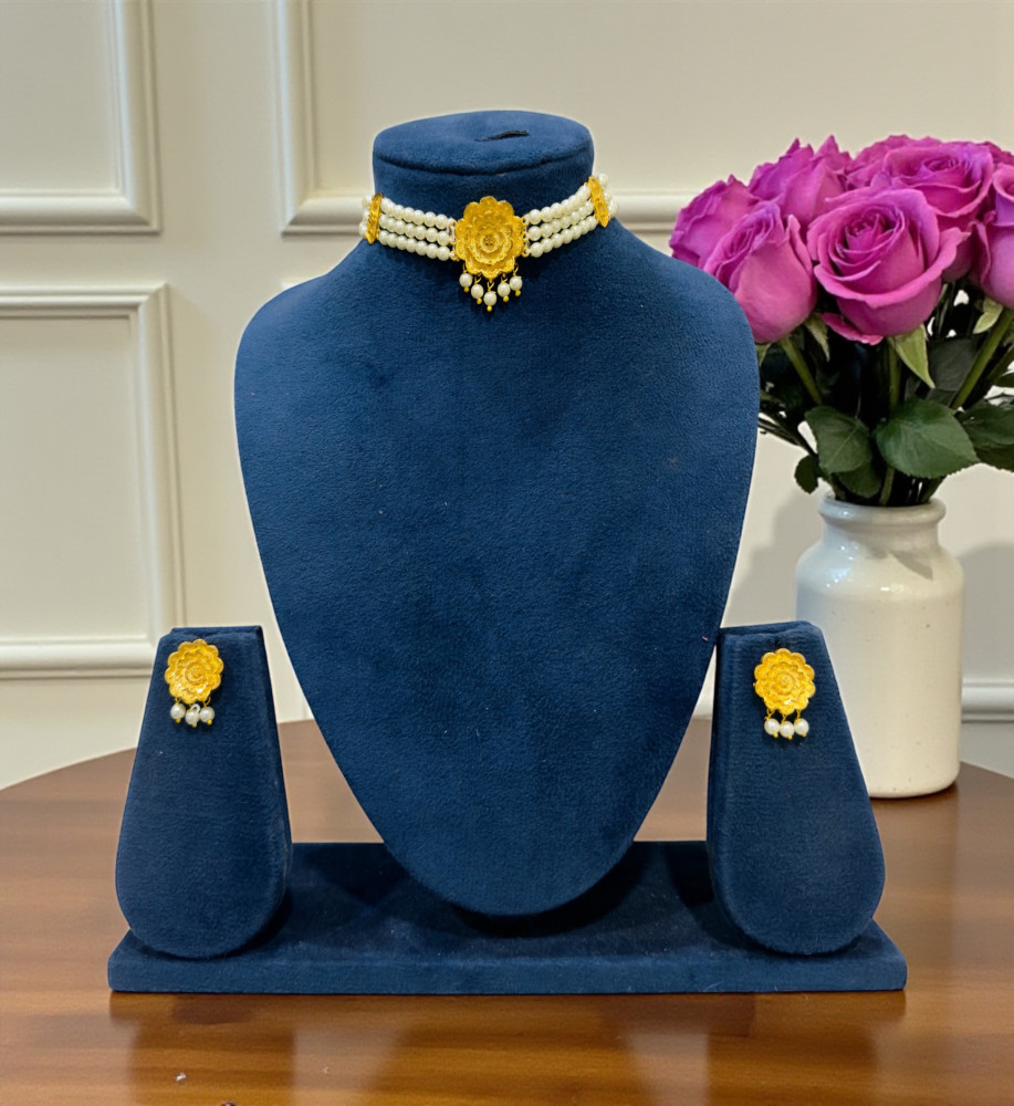 Pearl choker set