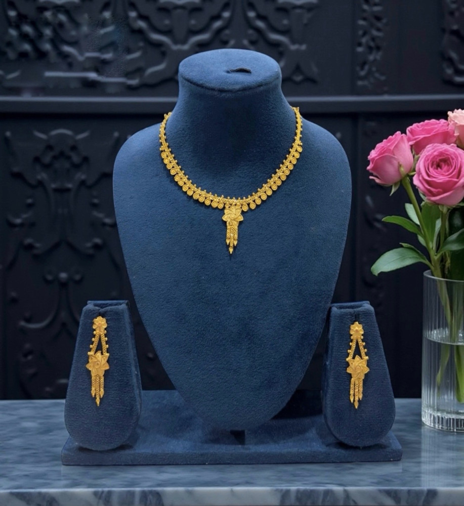 Neckless sets