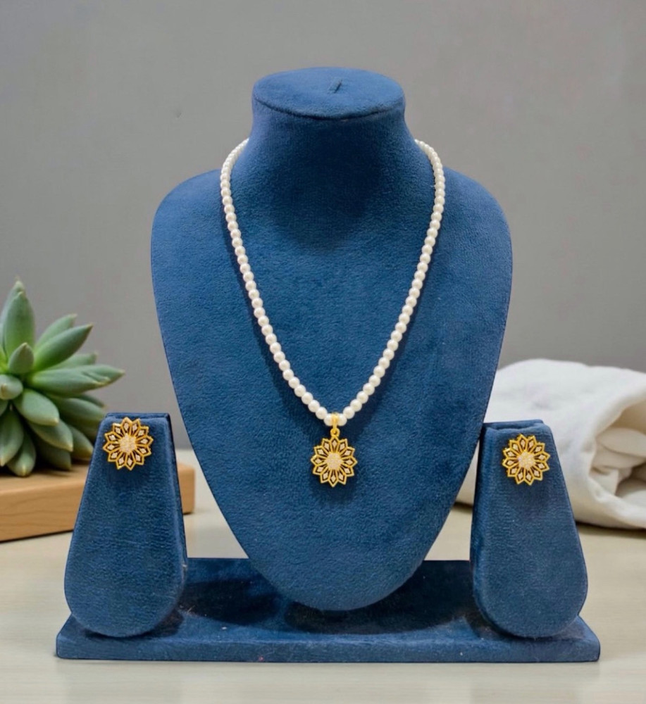 Pearl sets