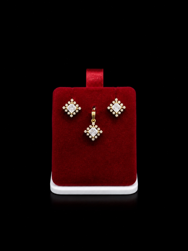 Pendant with earrings